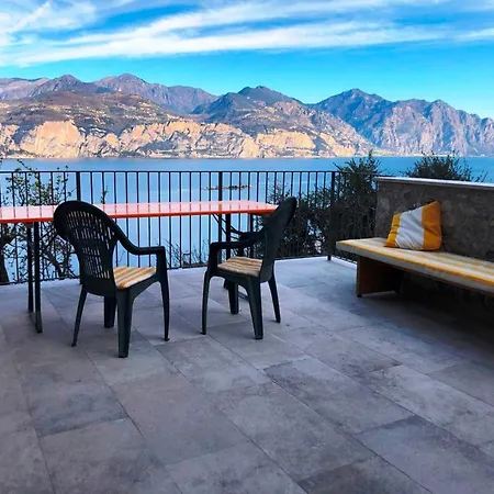 Casa Margherita Brenzone sul Garda Exterior photo