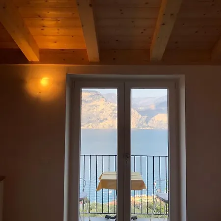 Casa Margherita Brenzone sul Garda Exterior photo
